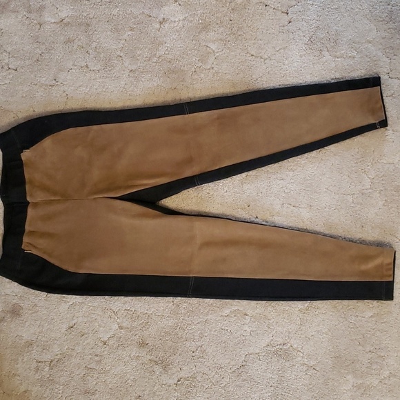 BLACK LABELSuede-Front Leggings - Picture 3 of 9